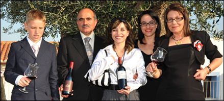 Pietro Pittalis  e Annita Salis con i figli Manuela, Teresa ed Eugenio